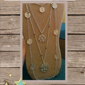 Premier Designs Stunning Necklace